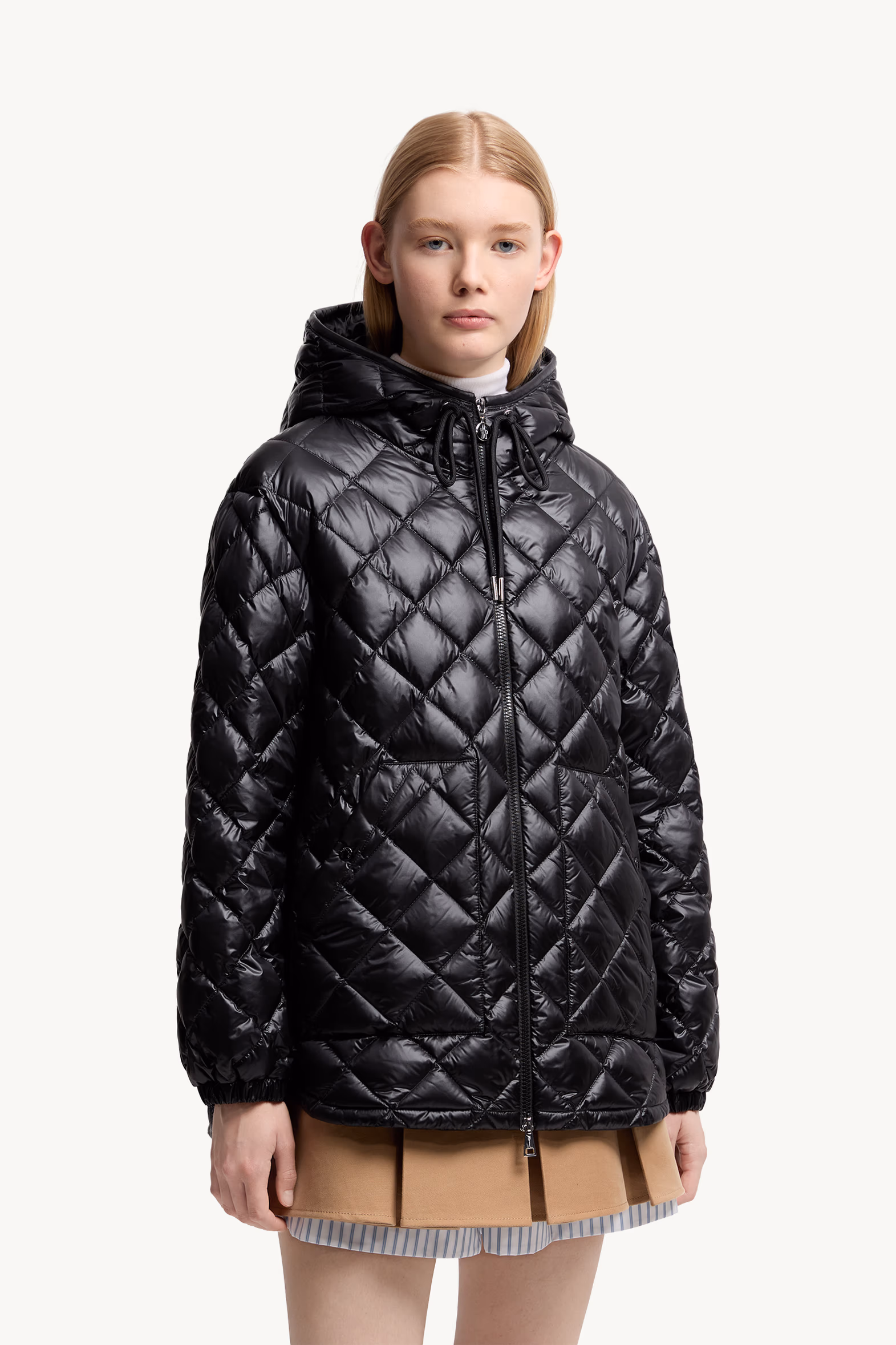Doudoune courte à capuche et matelassage en losange Femmes Noir Moncler 3